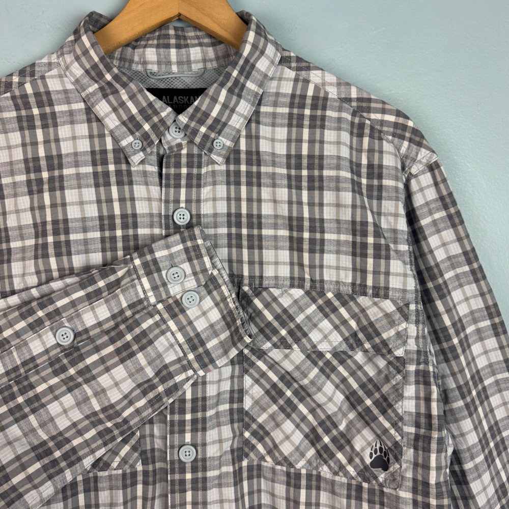 Alaskan Hardgear Sockeye Mens L Gray Plaid Standard Fit Long Sleeve Button Shirt